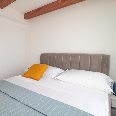 Laura Apartments Brodarica  Zewnętrze zdjęcie